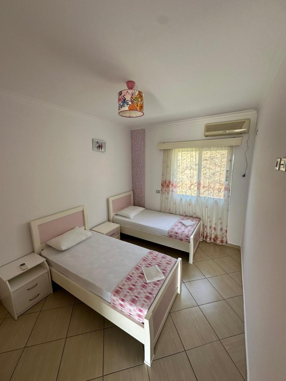 Apartments Berti Sarandë Esterno foto