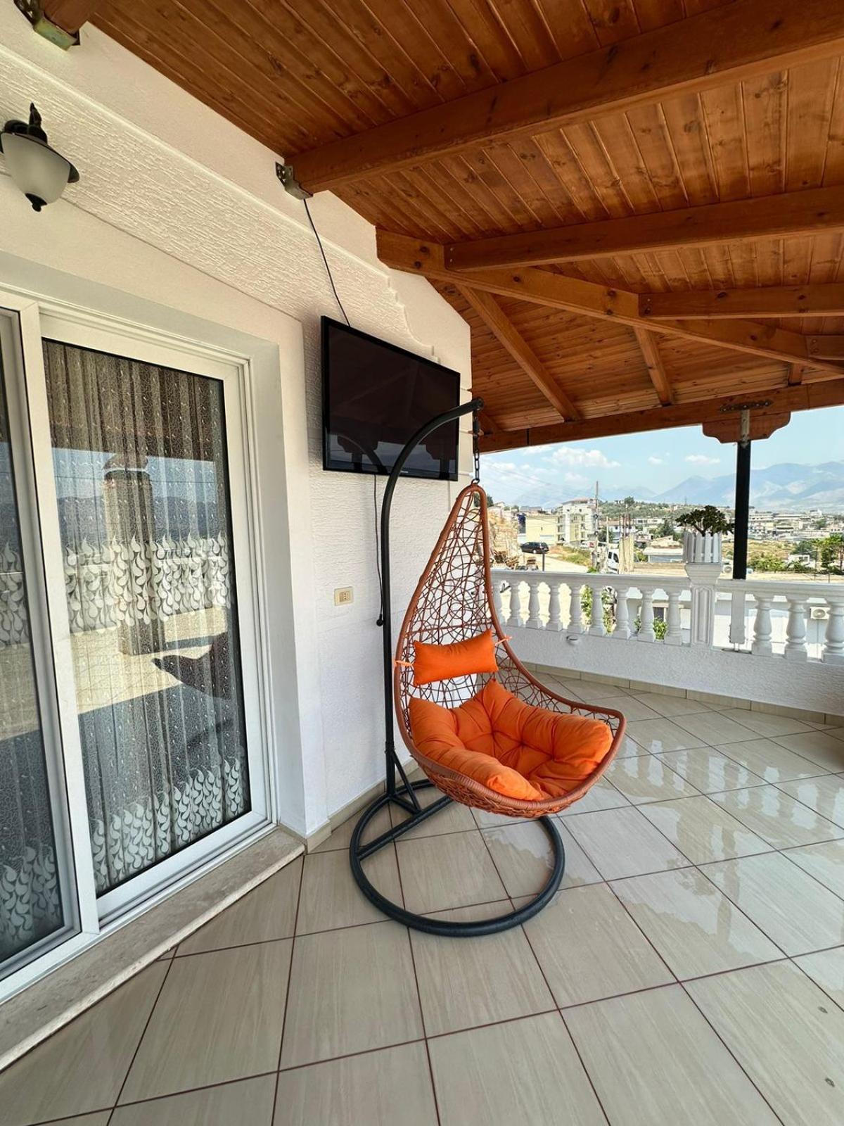Apartments Berti Sarandë Esterno foto